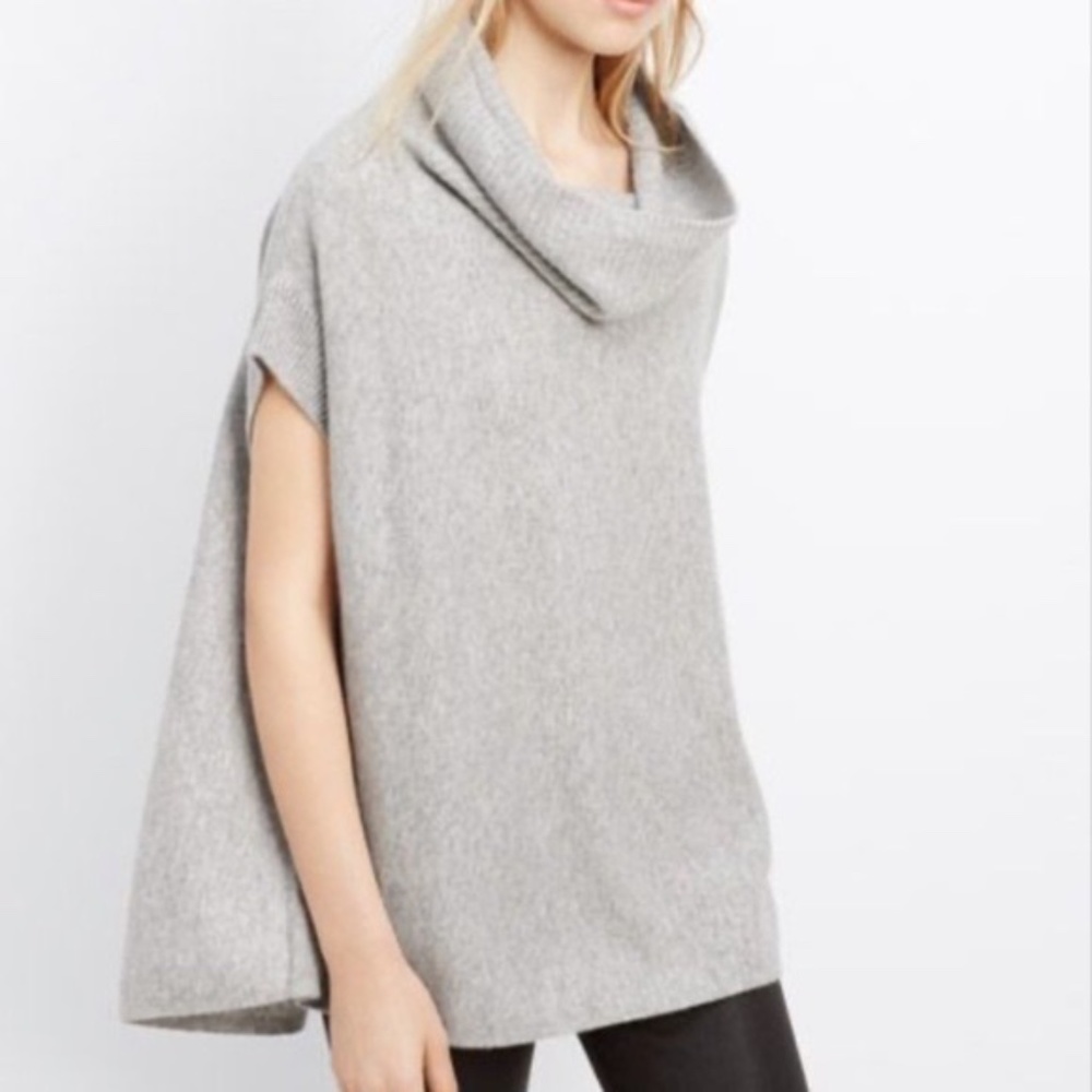 Vince Cashmere Turtle Neck Sweater Size L